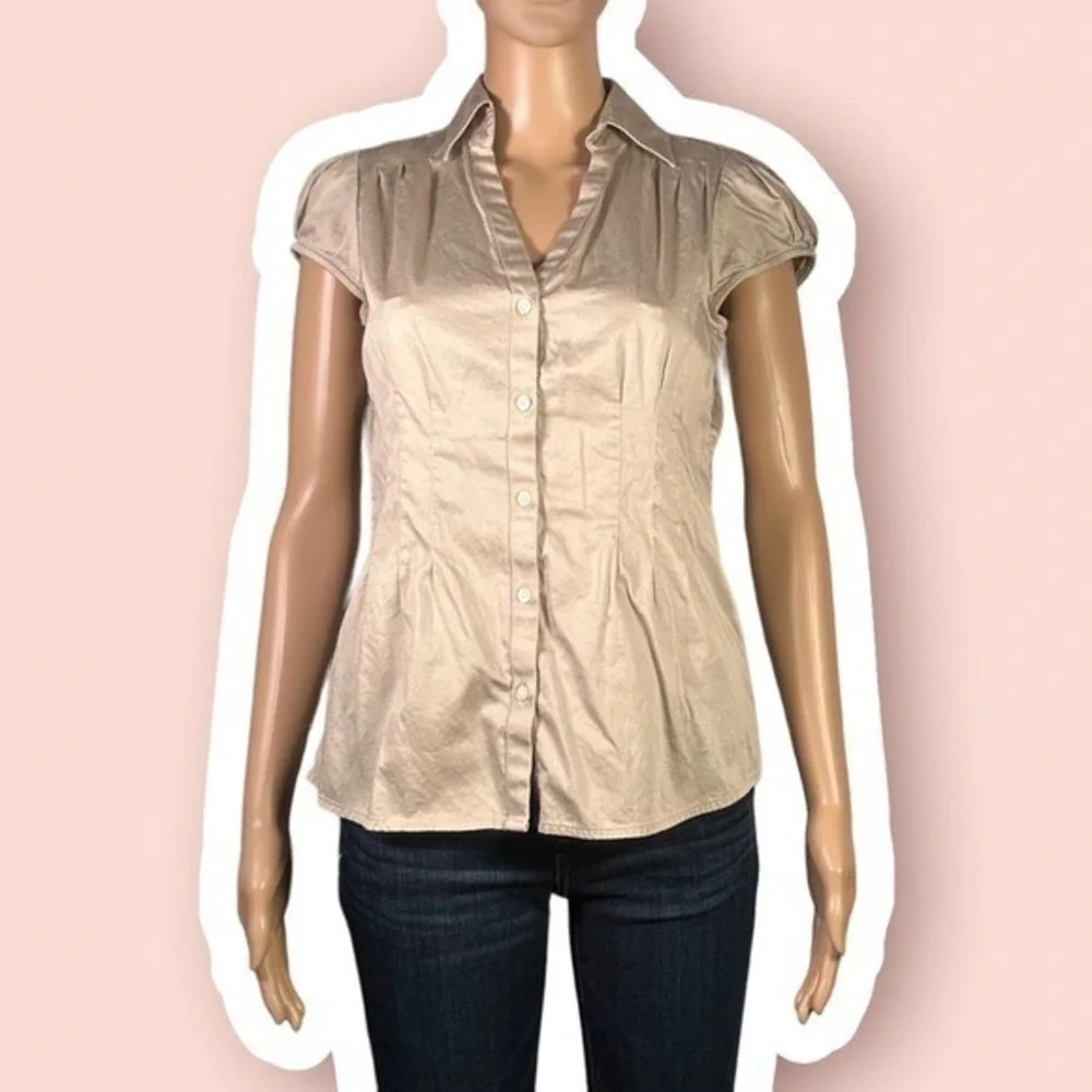 Banana Republic Tan Puff Sleeve Vneck Button Front Top Size 4 - 